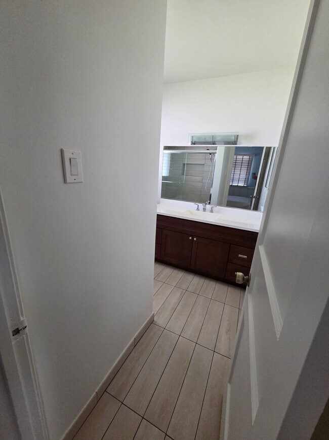 Building Photo - Spacious 3-Bedroom, 2.5-Bath Home with Pool – Fully Furnished!