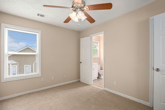 Building Photo - 6592 Anson Ct