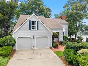 Building Photo - 1695 Spinnaker Dr