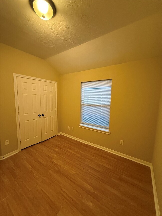 Building Photo - 22031 Falvel Dr