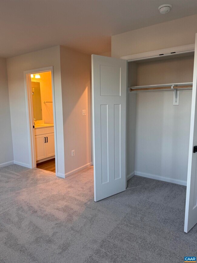 Building Photo - 2225 Woodburn Rd