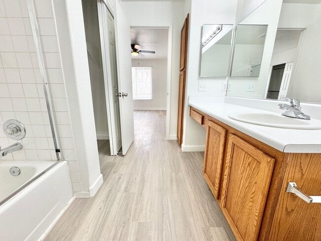 Building Photo - STUNNING 2 BEDROOM 2 BATH CONDO IN GATED C...