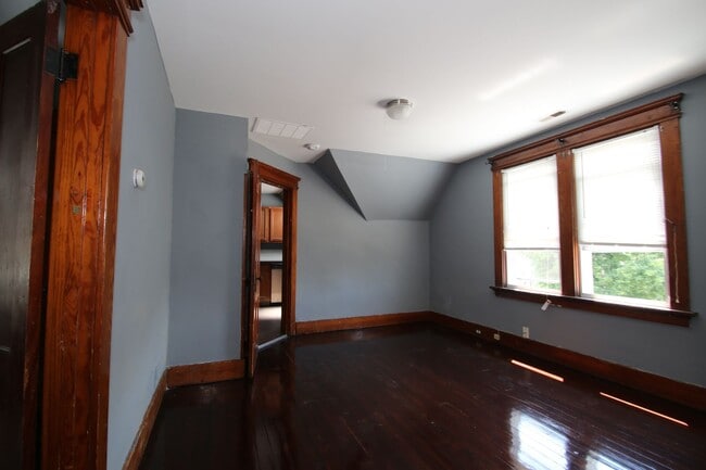 Building Photo - No DEPOSIT! Beautiful 2 bedroom
