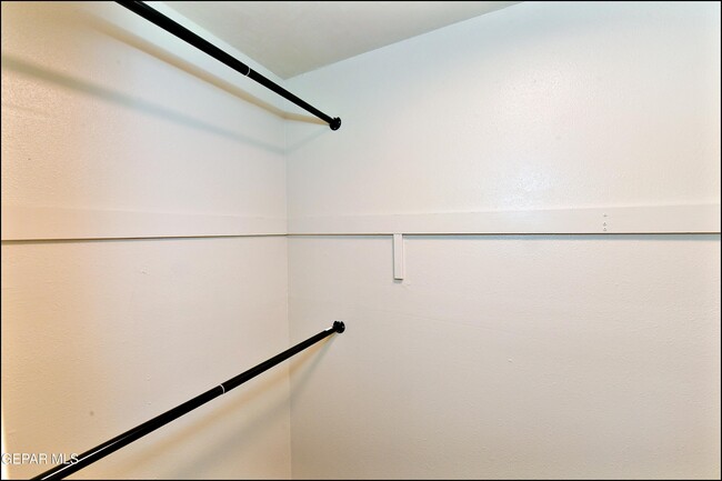 Building Photo - 4504 R J Lunn Ct