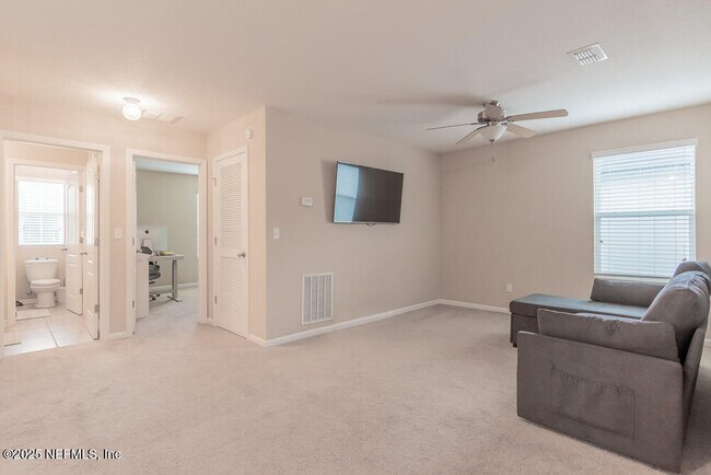 Building Photo - 417 Forest Meadow Ln
