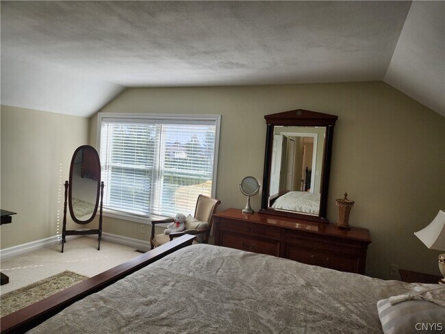 Building Photo - 4560 Providence Rd