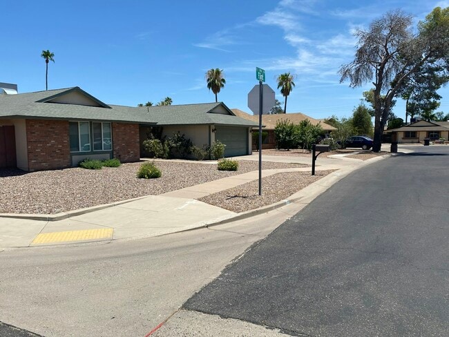 Building Photo - 2707 S Flint Cir