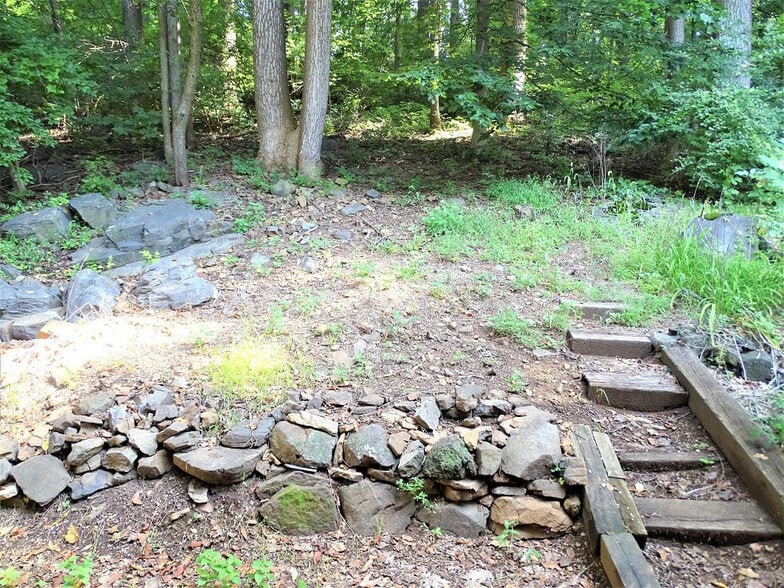 Building Photo - 4632 New Holland Rd