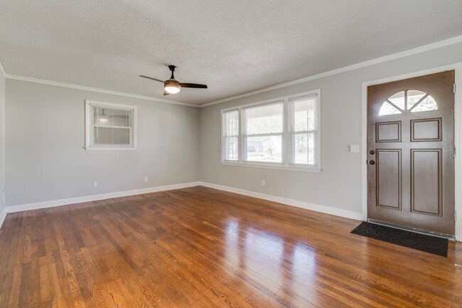 Building Photo - 7712 Burdell Dr