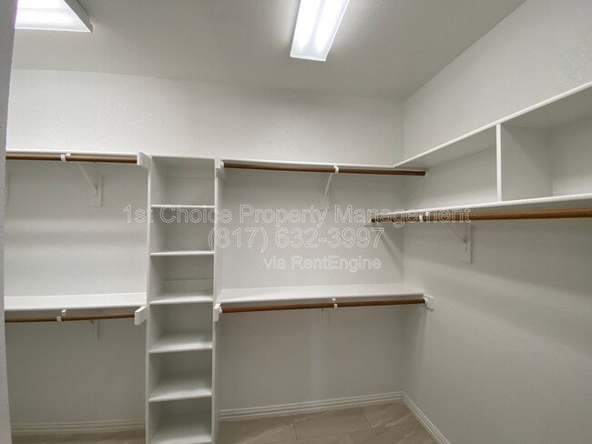 Building Photo - 112 Prairie Ridge Dr