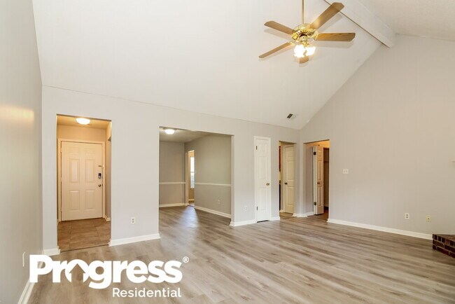 Building Photo - 5715 Riverhead Ave