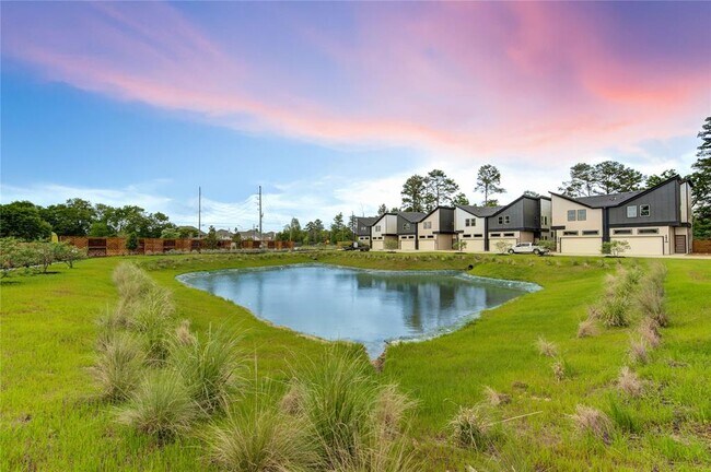 Building Photo - 13103 Honey Suckle Ridge Ln
