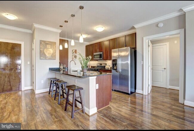 Primary Photo - 6301 Edsall Rd