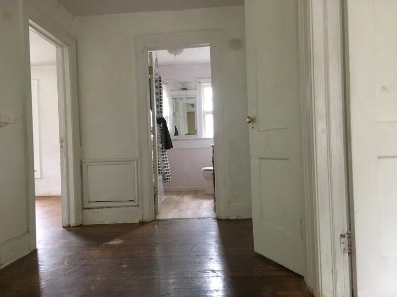 Building Photo - 3134 N College Ave