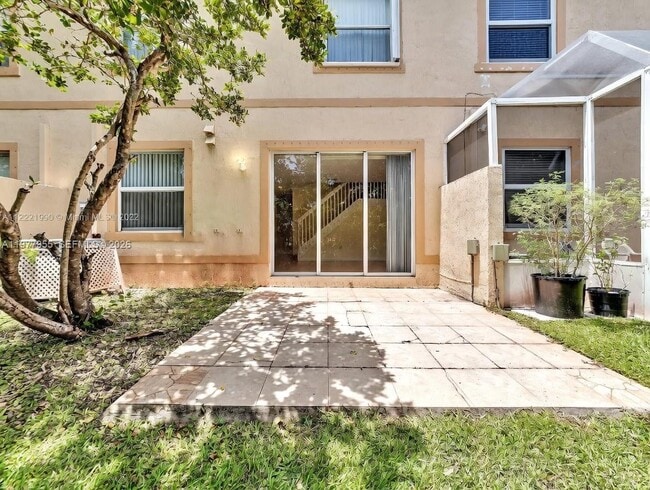 Building Photo - 858 NW 170th Terrace