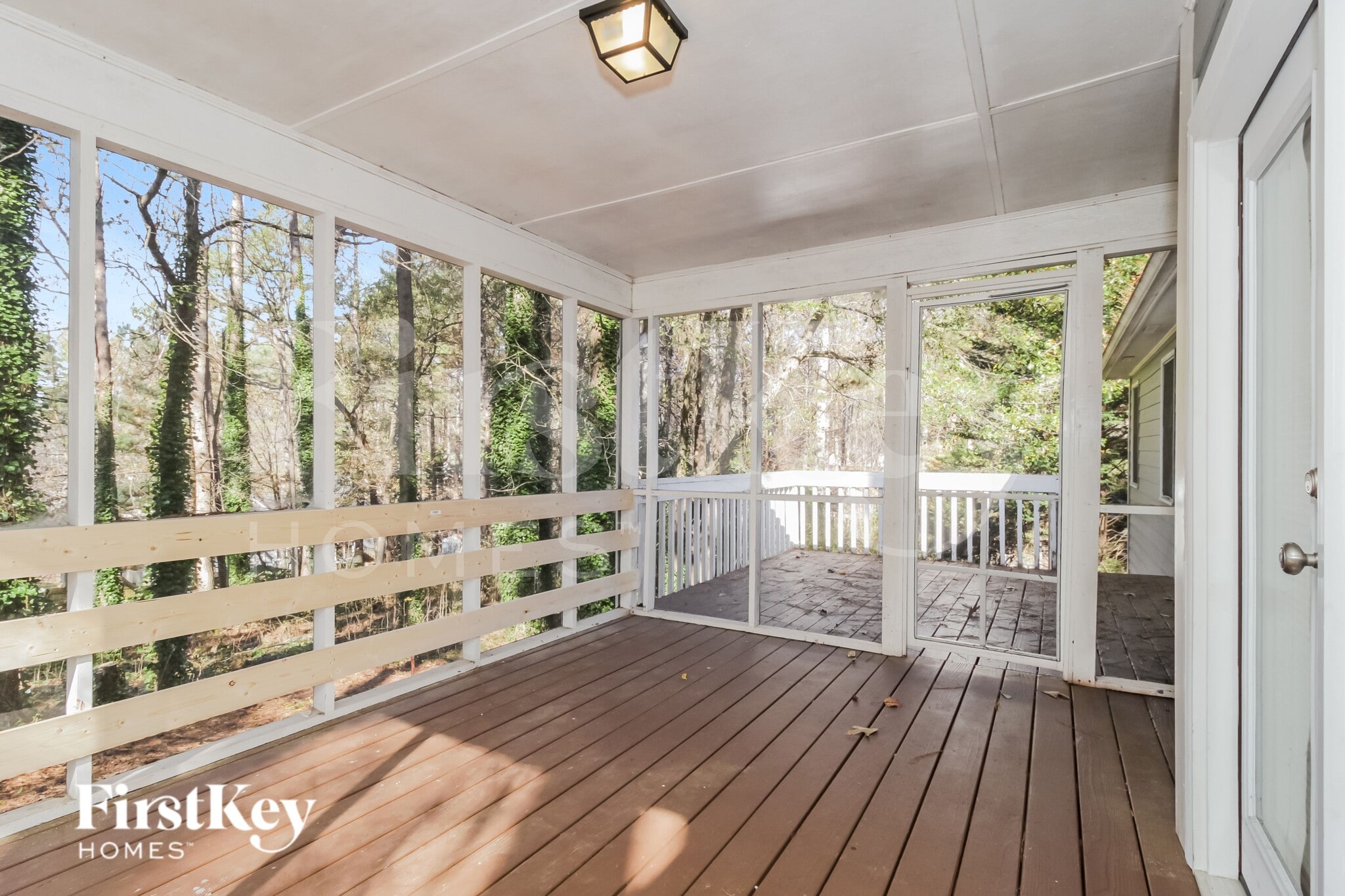 Building Photo - 142 Presidential Dr