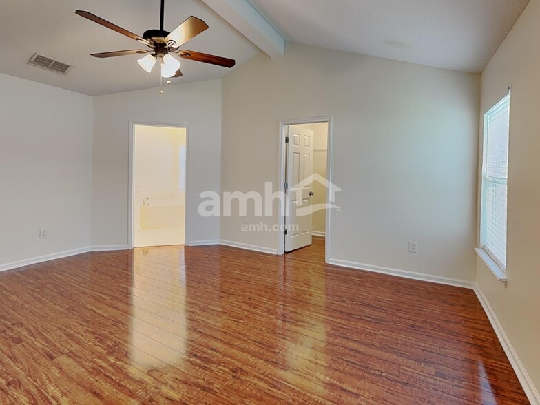 Building Photo - 2061 Jimmy Ln