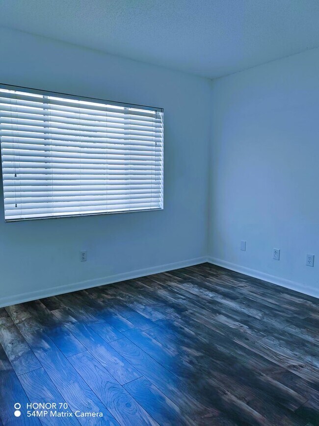 Building Photo - Rent to Own Bright 2B/1B Condo – St. Andrews Cove, Clearwater