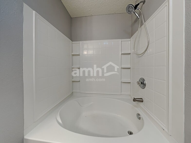 Building Photo - 12218 Maize Dr