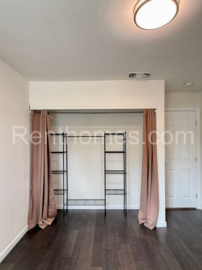 Building Photo - Santee, 9649 Mast Blvd, 12 Solar Panels, Quartz Counters, Dual Pane Windows, AC, 2 Car Garage wit...