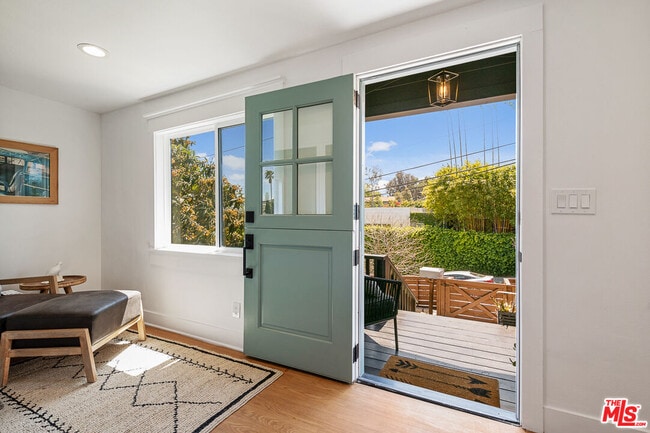 Building Photo - 2217 Scott Ave