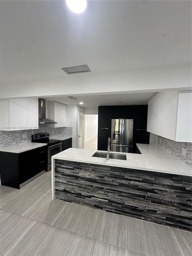 Building Photo - 3199 Coral Hills Dr