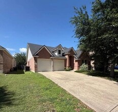 Building Photo - 2816 Mission Tejas Dr