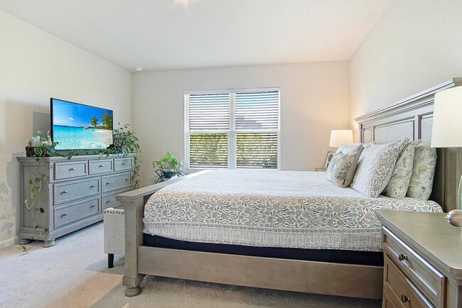 Building Photo - 266 Raspberry Rd