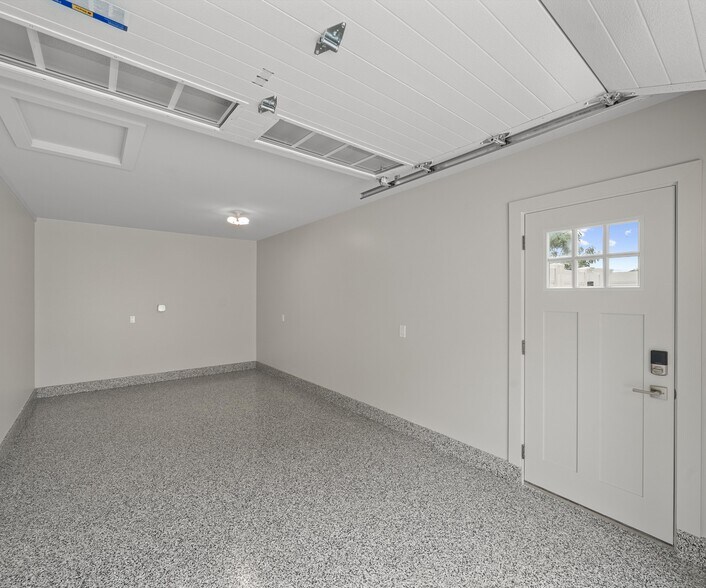 Building Photo - 462 East St