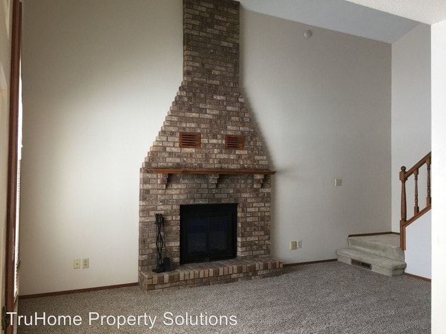 Building Photo - 2 br, 1.5 bath House - 52 Parkview Circle