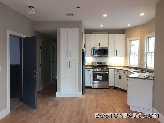 Building Photo - 178 Brooks St