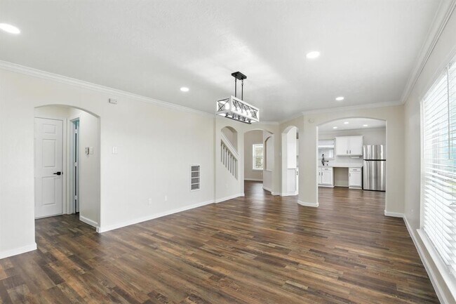Building Photo - 8002 Blackcherry Ln