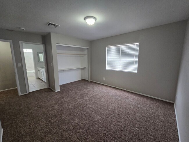 Building Photo - 2757 Trotwood Ln