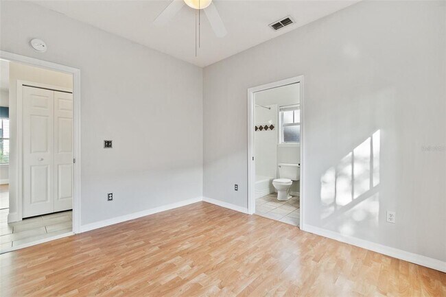 Building Photo - 2413 Musselwhite Ave