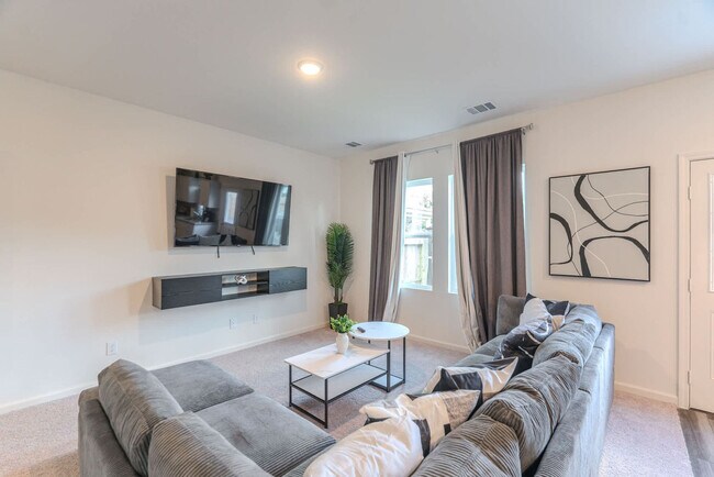 Building Photo - 10314 Woodwick St