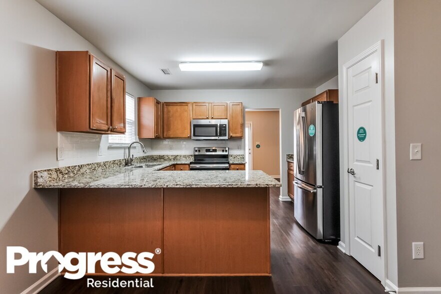 Building Photo - 4027 Taylor Oaks Dr