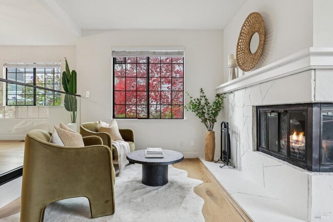 Building Photo - 93 Ashford Ave