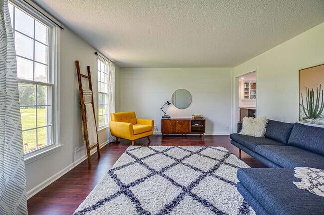 Building Photo - 3610 S Mt Juliet Rd