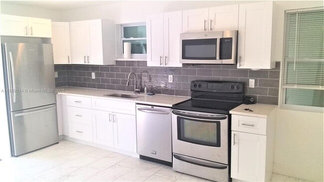 Primary Photo - 710 52nd St