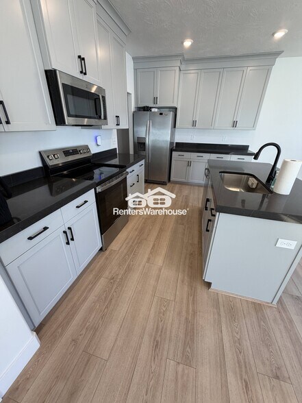 Building Photo - 3767 N Hannah St