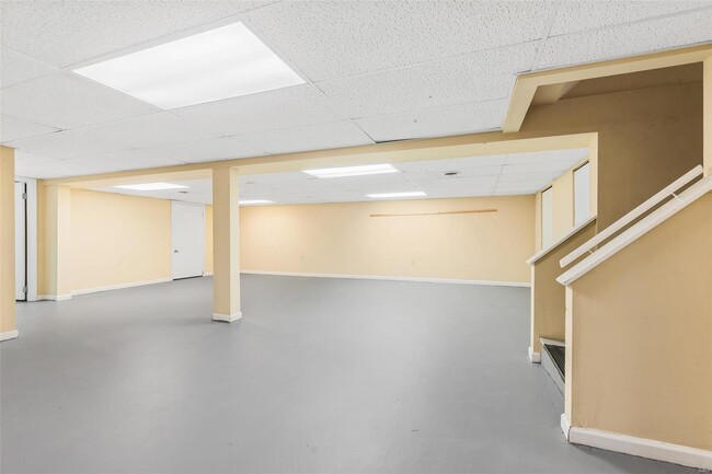 Building Photo - 767 Wenneker Dr
