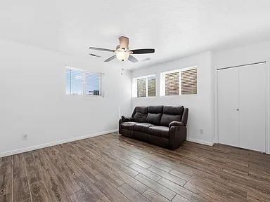 Building Photo - Beautifully remodeled and move in ready, this updated 1-bed, 2-bath condo sits in the heart of do...