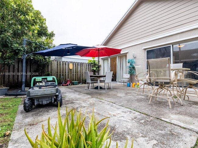 Building Photo - 206 SW 159th Way