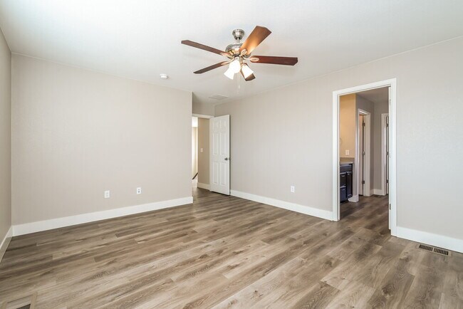 Building Photo - 7330 S Old Hammer Way