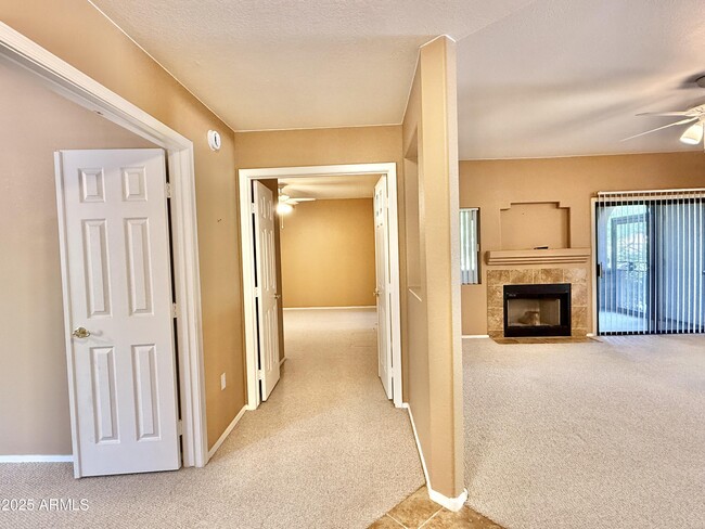 Building Photo - 15050 N Thompson Peak Pkwy