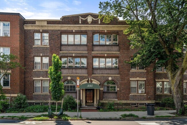Building Photo - 335 S Huntington Ave