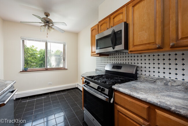 Building Photo - 1331 Finley Rd