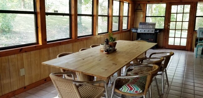 Building Photo - 4 bedroom 2 bath home, 2 car garage, SECLUDED AND PRIVATE, South FAY, 4 acres