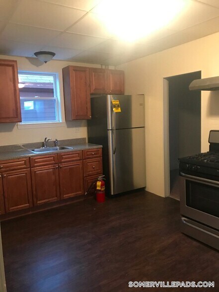 Building Photo - 58 Medford St