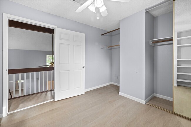 Building Photo - 12528 Wellington Park Dr